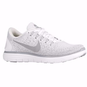 Nike Women's Free Run Distance 2 Running Shoe
